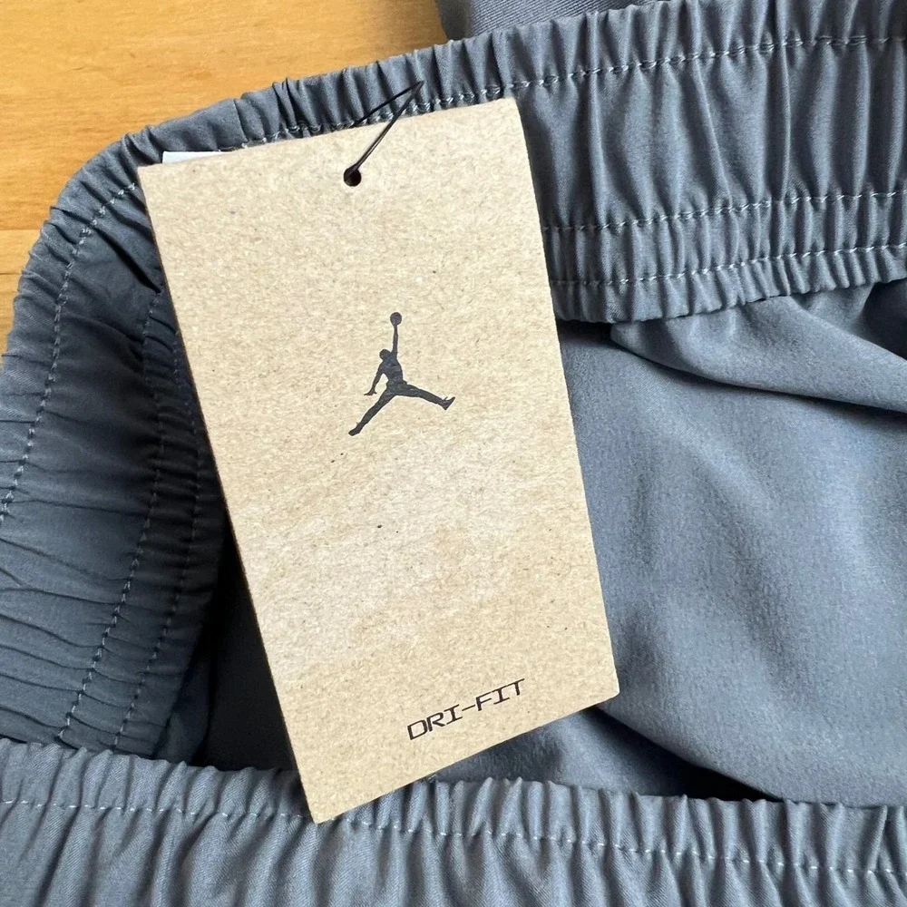 Jordan Pants Dri-FIT Sport Mens Size Medium Gray New FN5840-084 Tapered Jogger